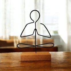 تندیس مینیمال نیتا متال طرح یوگا