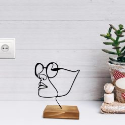 تندیس مینیمال نیتا متال طرح دختر