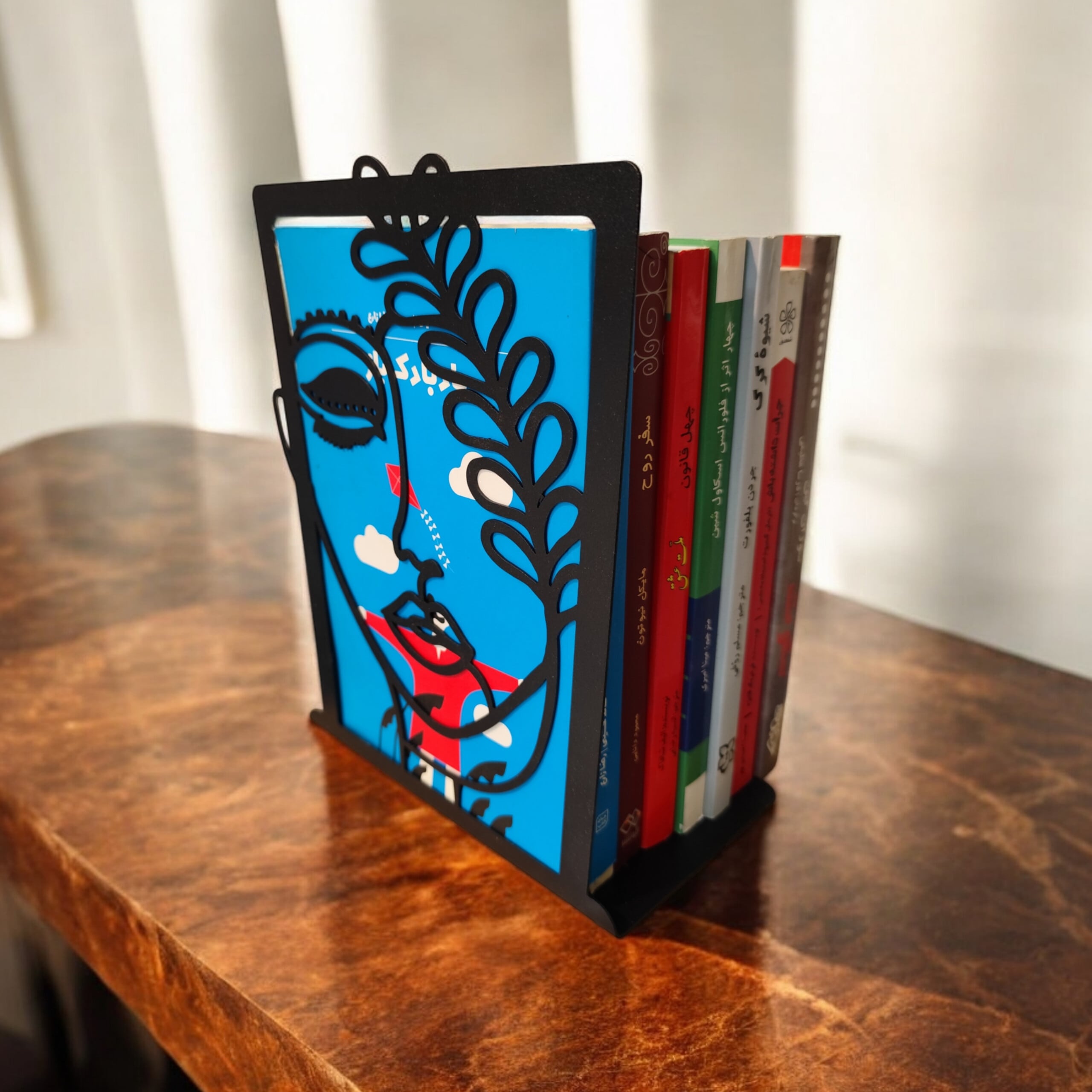 نگهدارنده کتاب نیتا متال طرح چهره بانو