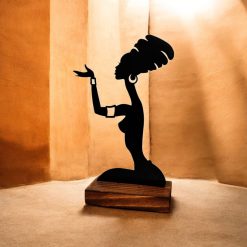 تندیس مینیمال نیتا متال طرح موآنا