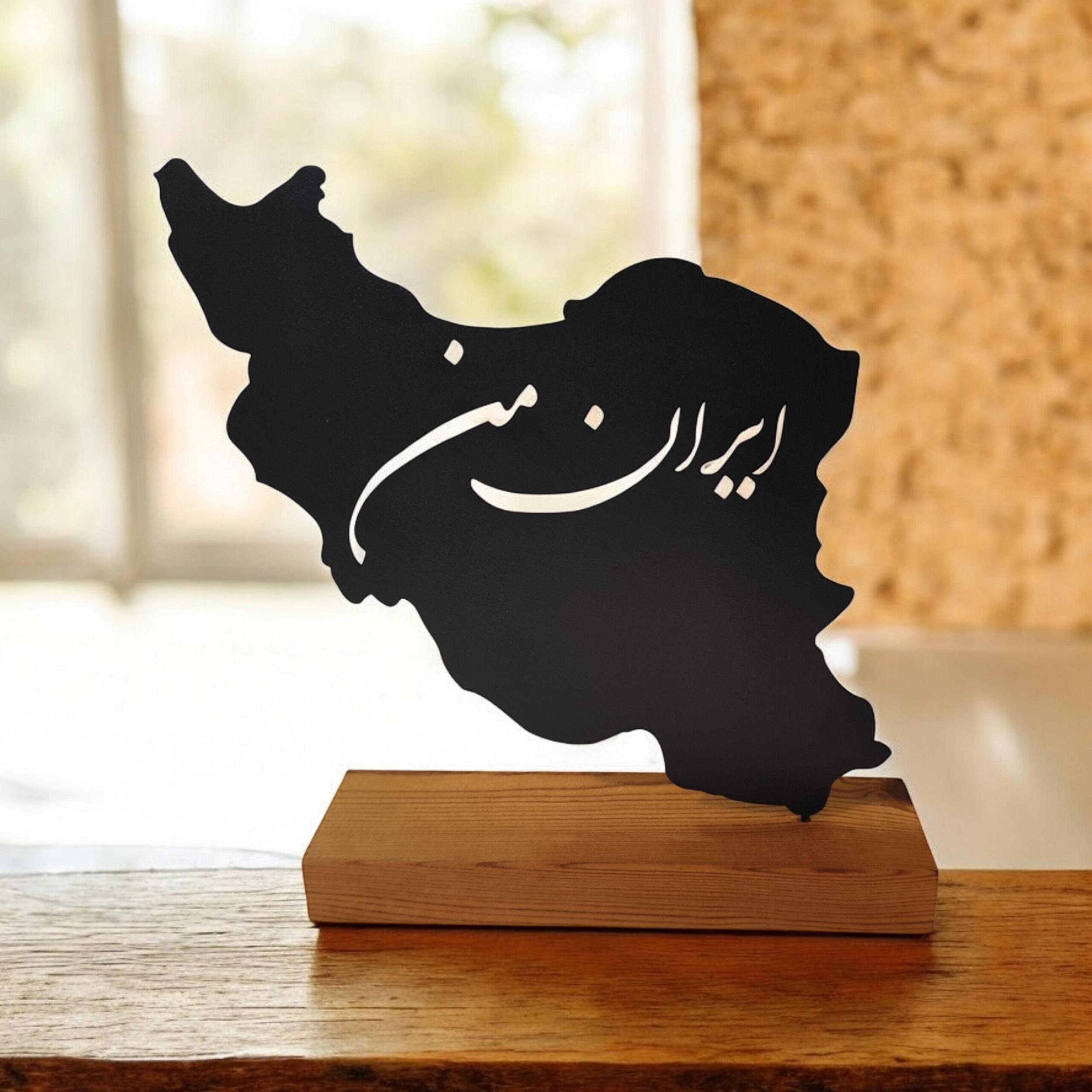 تندیس مینیمال نیتا متال طرح ایران من